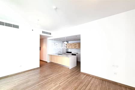 1 Bedroom Apartment for Sale in Jumeirah Village Circle (JVC), Dubai - Vacant | Brand New | Pool View | Large Layout