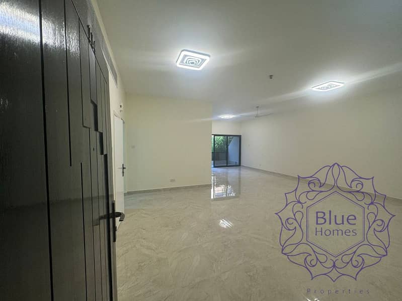 4 9126bd42-b64e-4969-9072-edae61294ac9. jpg