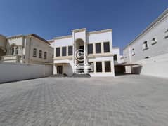 فیلا في مدينة الرياض 7 غرف 210000 درهم - 12696189