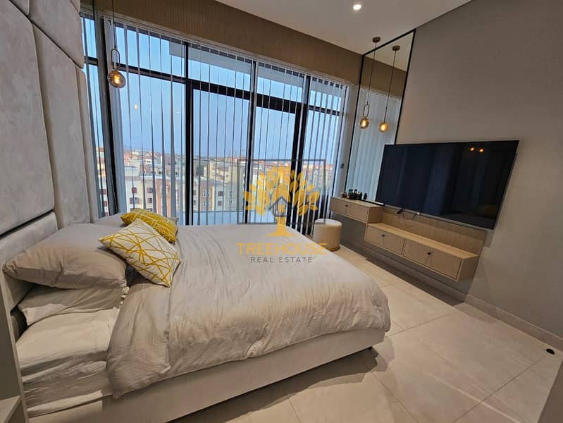 FULLY FURNISHED | SPACIOUS 1B APARTMENT | LUXURY