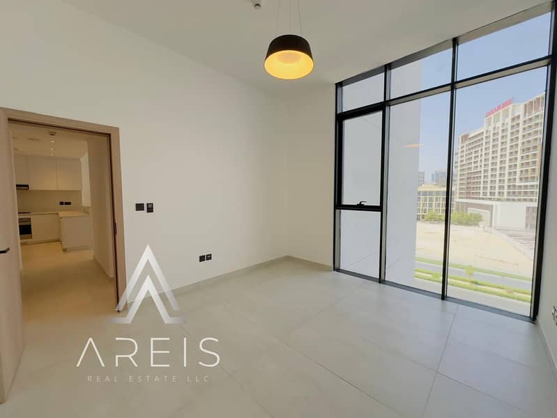 Spacious 2BR Apartment | Chiller Free | Balcony