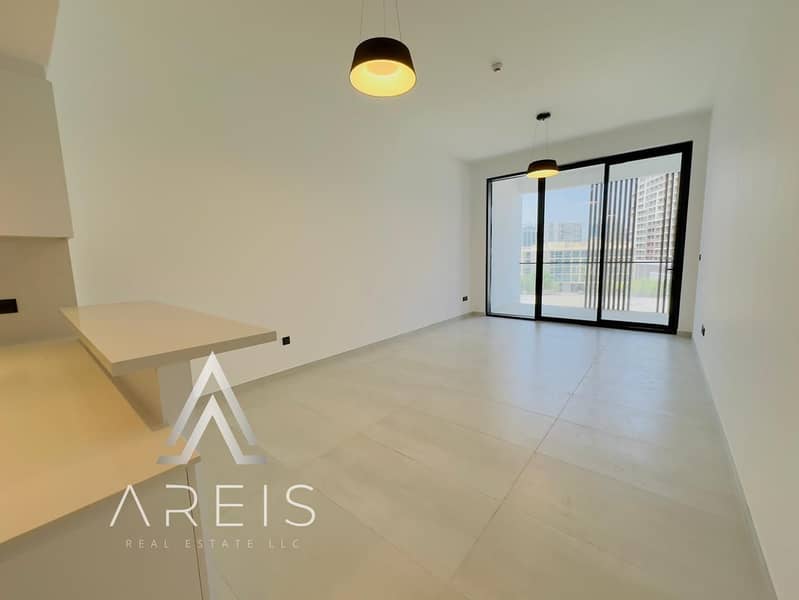 Spacious 2BR Apartment | Chiller Free | Balcony - Image 9