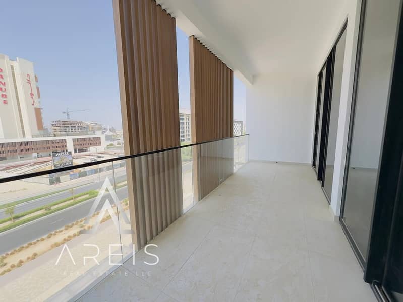 Spacious 2BR Apartment | Chiller Free | Balcony - Image 12