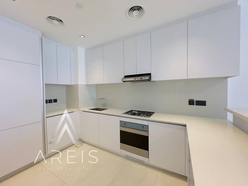 Spacious 2BR Apartment | Chiller Free | Balcony - Image 14