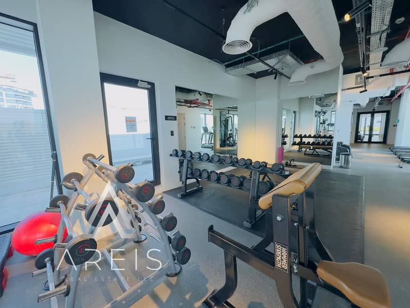 Spacious Studio with Modern Finishes - Image 15