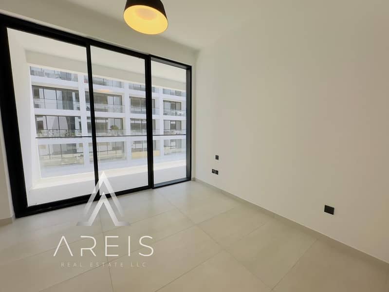 Spacious 2BR Apartment | Chiller Free | Balcony