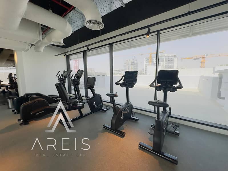 Spacious 2BR Apartment | Chiller Free | Balcony - Image 14