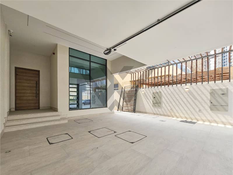 3 JVC 5BR Semi-detached Villa-04. jpg