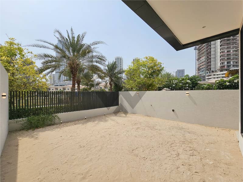 8 JVC 5BR Semi-detached Villa-09. jpg