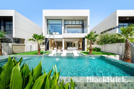 4 Bedroom Villa for Sale in DAMAC Hills, Dubai - Show-Stopping Designer Home With Golf Views