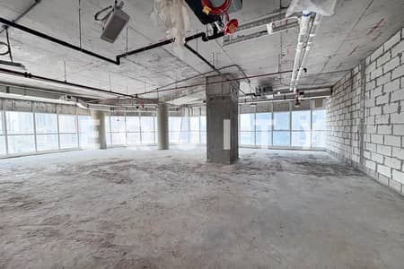 Office for Sale in Business Bay, Dubai - Shell and Core | 4 Parking Spaces | Canal View