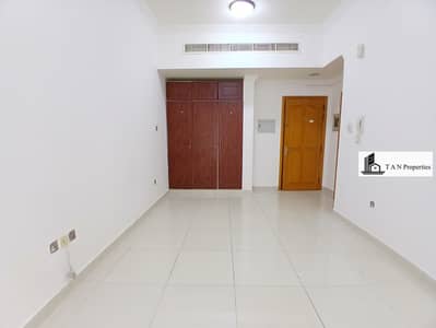 Studio for Rent in Bur Dubai, Dubai - 20250314_122426. jpg