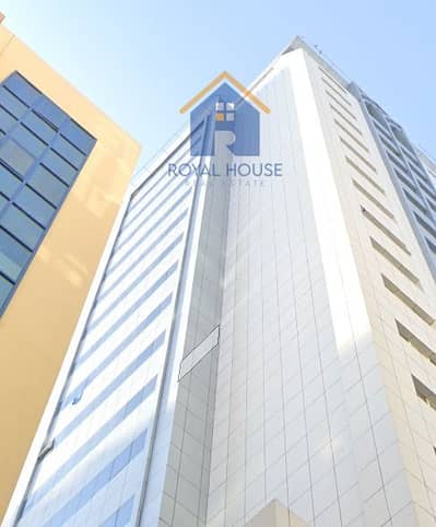 مبنى سكني 11 غرف نوم للبيع في القاسمية، الشارقة - صورة واتساب بتاريخ 1447-03-11 في 19.47. 33_079385cd. jpg