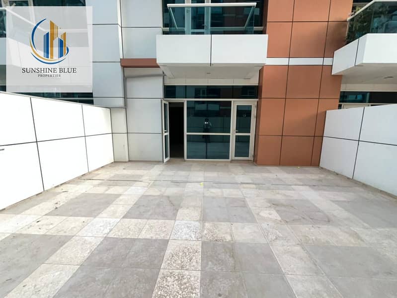 CHILLER FREE,1 BEDROOM WITH TERRACE , READY TO MOVIE