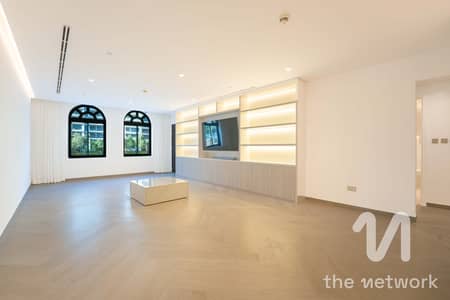 3 Bedroom Townhouse for Sale in Palm Jumeirah, Dubai - Exclusive | Converted Into 4 Bed | Fully Renovated