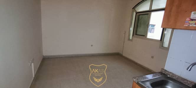 استوديو  للايجار في النباعة، الشارقة - 1000000081. jpg