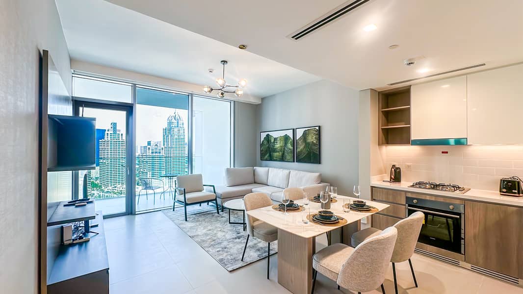 Exclusive 1BR, Panoramic Marina View, Dubai Marina - Image 2