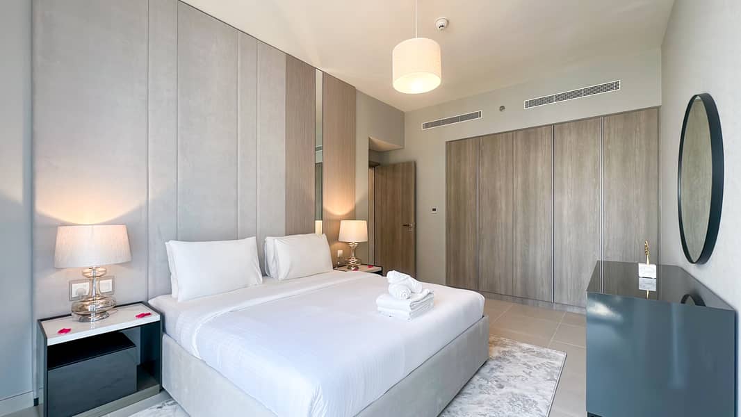Exclusive 1BR, Panoramic Marina View, Dubai Marina - Image 8