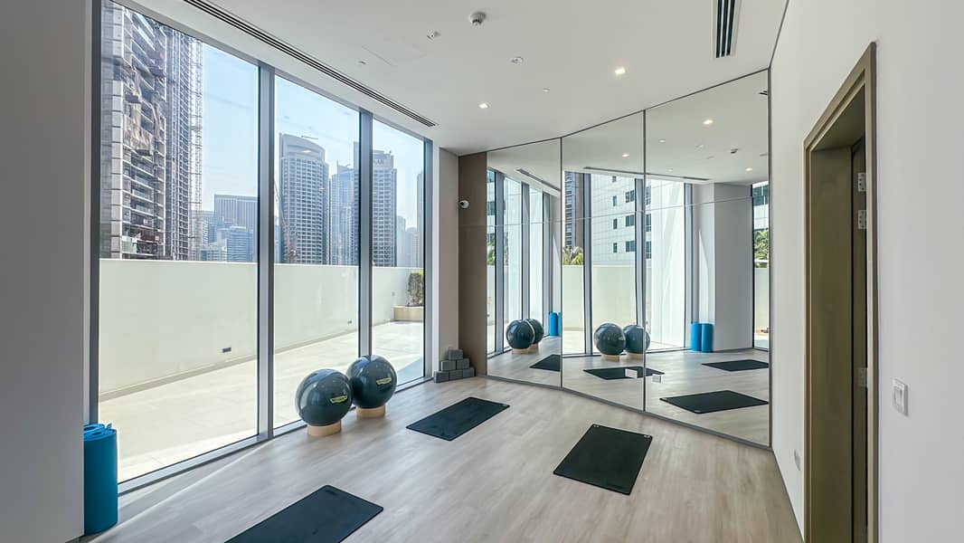 Exclusive 1BR, Panoramic Marina View, Dubai Marina - Image 17