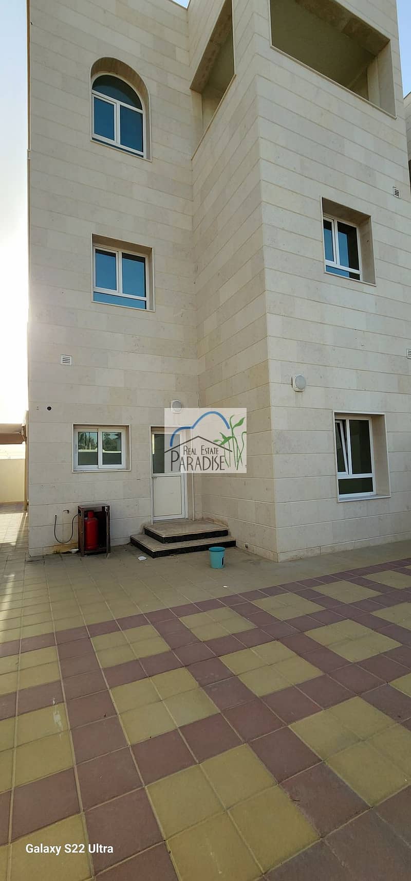available 6 bedroom 4 master villa/ specious living/dinning area / fitted kitchen store room/laundry room/shared s/pool 3 parking/for rent in mirdif - Image 33