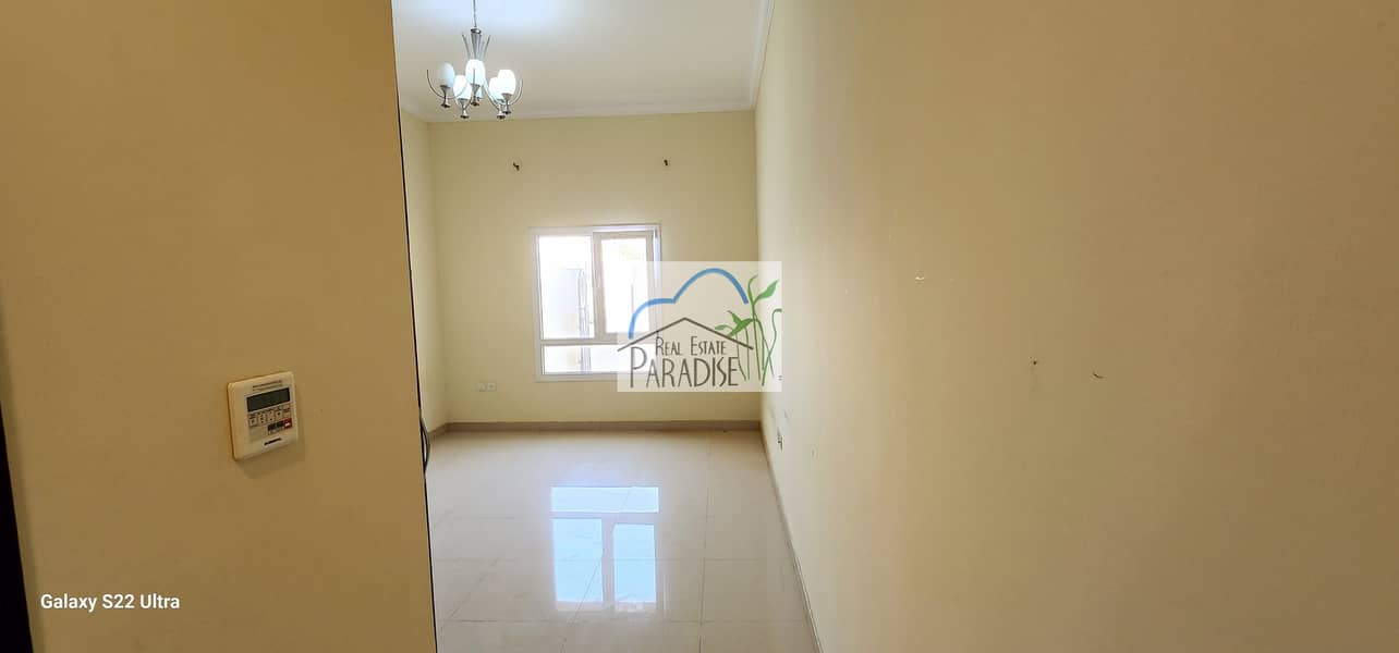 available 6 bedroom 4 master villa/ specious living/dinning area / fitted kitchen store room/laundry room/shared s/pool 3 parking/for rent in mirdif