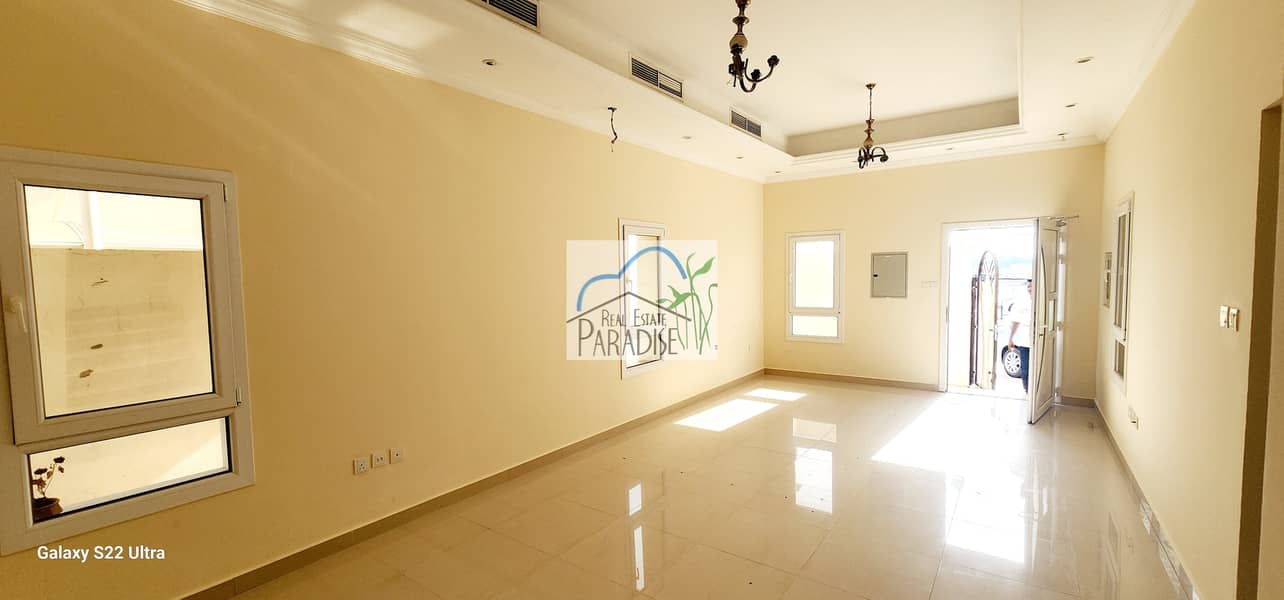 available 6 bedroom 4 master villa/ specious living/dinning area / fitted kitchen store room/laundry room/shared s/pool 3 parking/for rent in mirdif