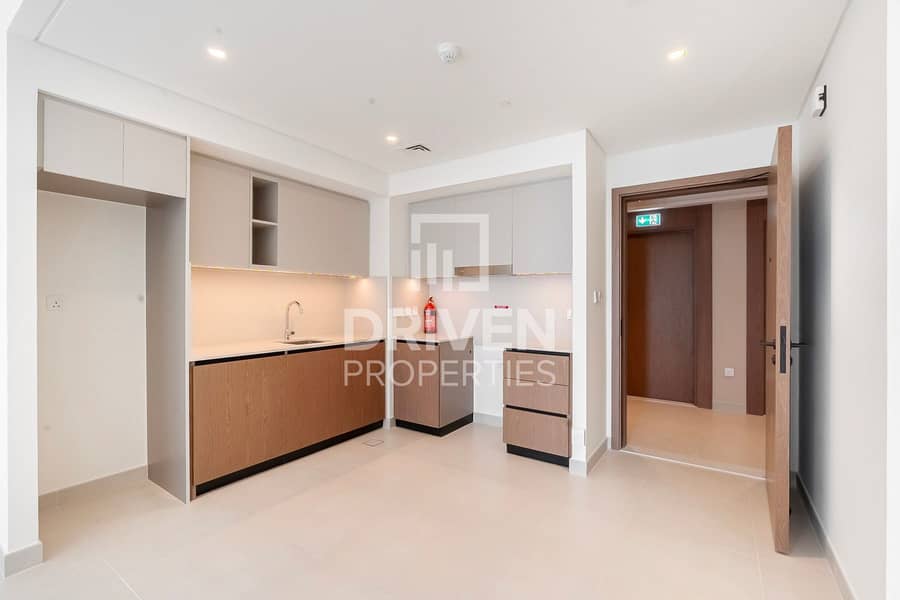 Vacant New Unit | Full Park and Water Views