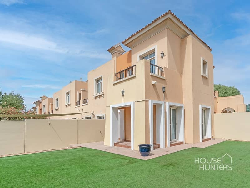 Upgraded Kitchen | Opposite pool | End Sept Upgraded Kitchen | Opposite pool | End Sept