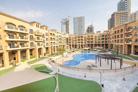 2 Bedroom Flat for Rent in Jumeirah Village Circle (JVC), Dubai - Upgraded___Near_Circle_Mall___Pool_View-14. jpg