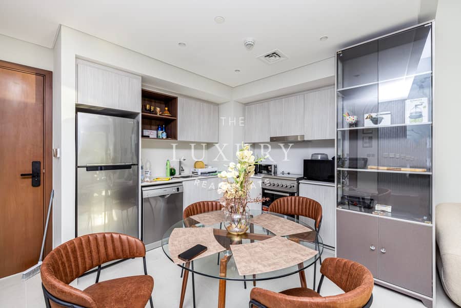 5 Fully_Furnished___Vacant___Lagoon_Access-5. jpg