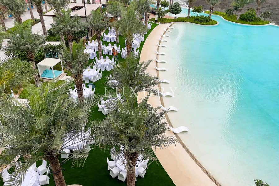 12 Fully_Furnished___Vacant___Lagoon_Access-25. jpg