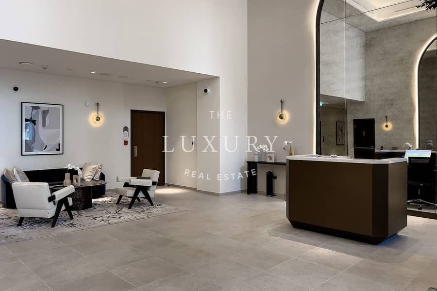 16 Fully_Furnished___Vacant___Lagoon_Access-43. jpg