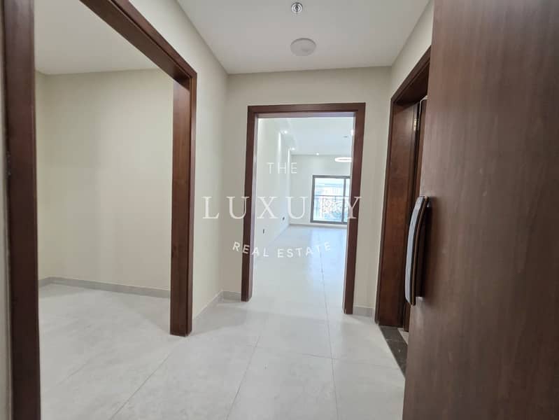 2 Modern_Apartment___Brand_new___Prime_Location-6. jpg