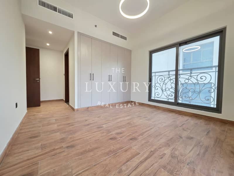 6 Modern_Apartment___Brand_new___Prime_Location-14. jpg