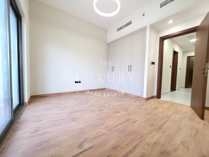 8 Modern_Apartment___Brand_new___Prime_Location-17. jpg