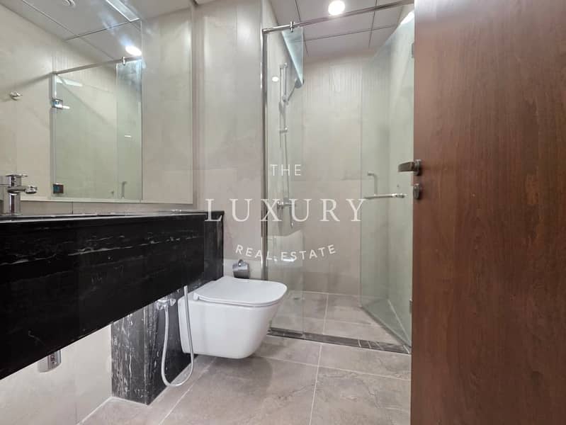 9 Modern_Apartment___Brand_new___Prime_Location-4. jpg