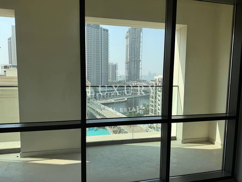 2 Vacant___Beachfront_Living___Spacious_2BR-4. jpg