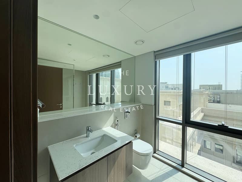 7 Vacant___Beachfront_Living___Spacious_2BR-9. jpg