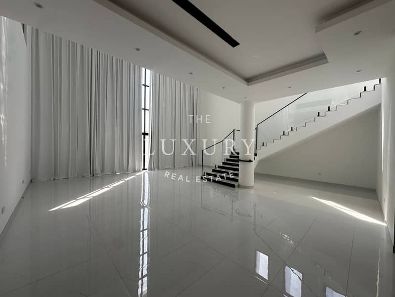 5BR | Modern Villa | Prime Location