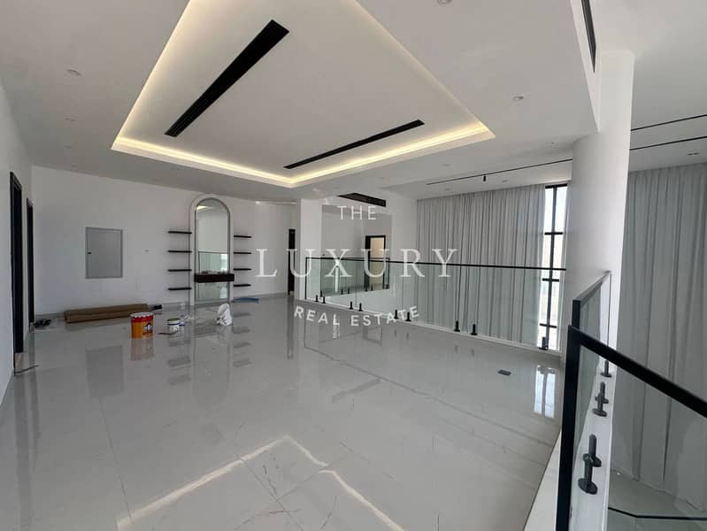 5BR | Modern Villa | Prime Location