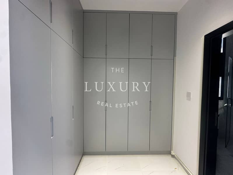 5BR | Modern Villa | Prime Location - Image 7