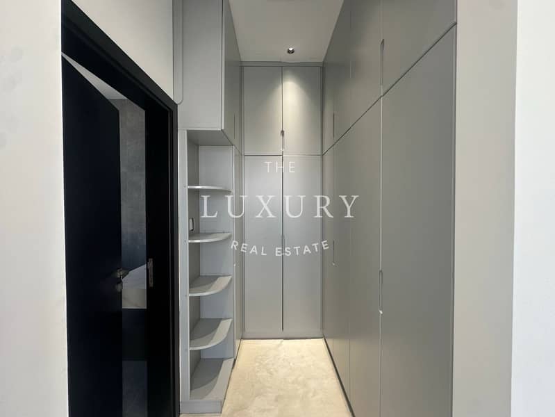 5BR | Modern Villa | Prime Location - Image 9