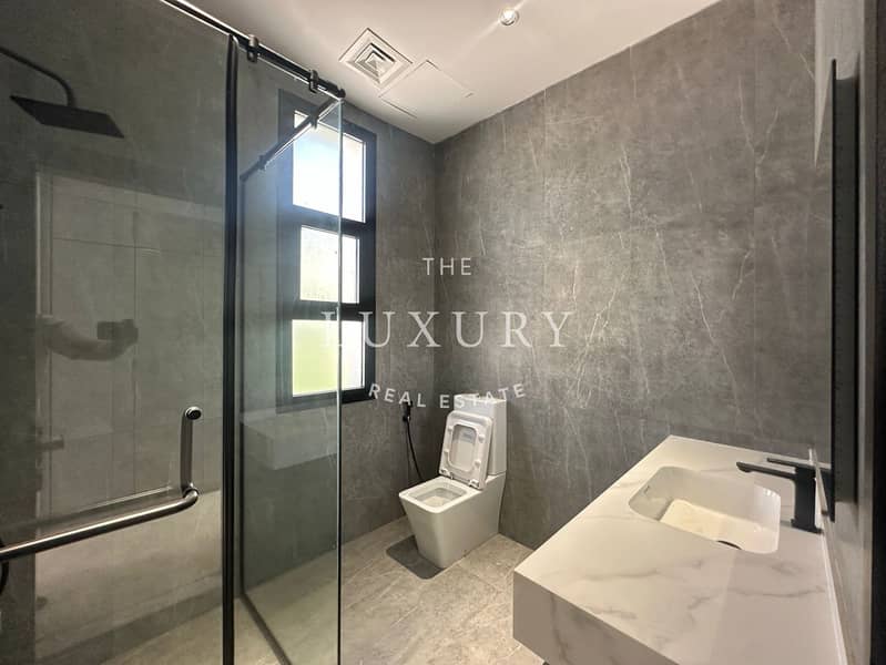 5BR | Modern Villa | Prime Location - Image 15