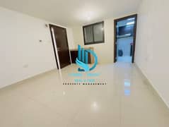 شقة في شارع حمدان 3 غرف 88000 درهم - 11557898