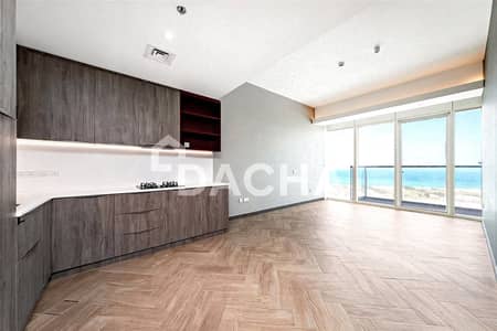 ALL BILLS INCLUDED | Sea View | Modern