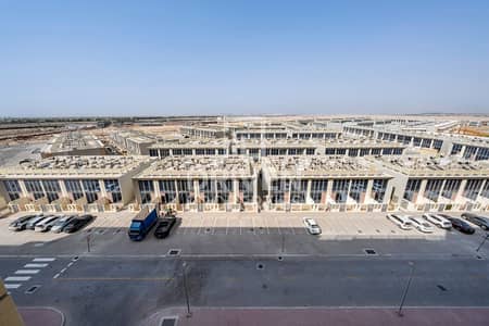 Studio for Rent in Dubailand, Dubai - Refined Living | Furnished Apt | Tranquil Location