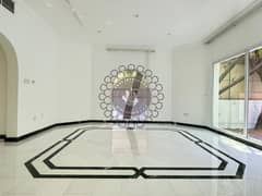 فیلا في أم سقیم 5 غرف 700000 درهم - 12698173