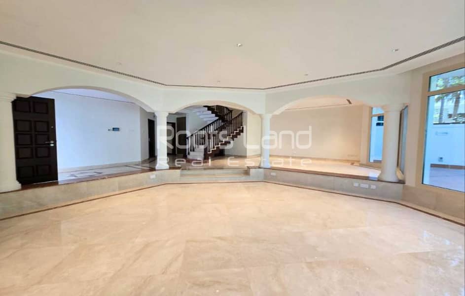 Fully Upgraded | Prime Location | Luxurious - Image 8