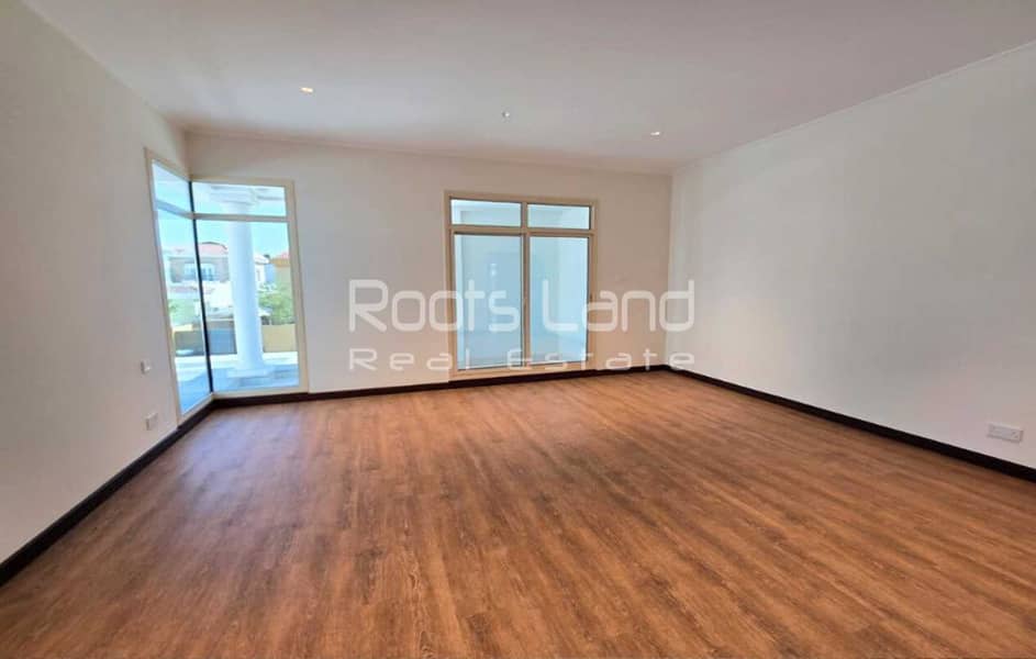 Fully Upgraded | Prime Location | Luxurious - Image 9