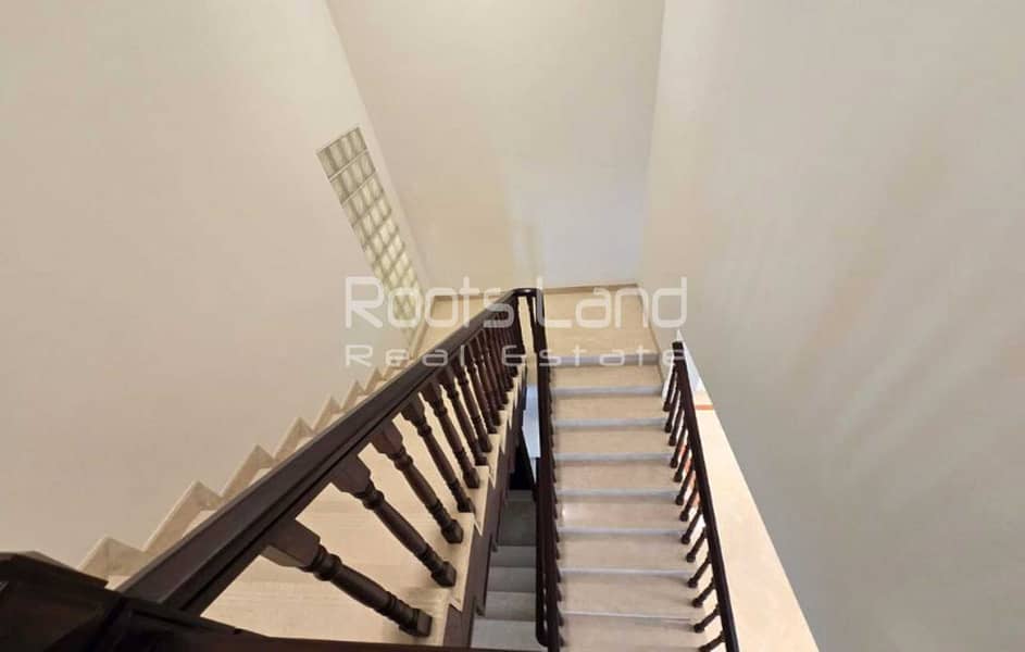 Fully Upgraded | Prime Location | Luxurious - Image 12